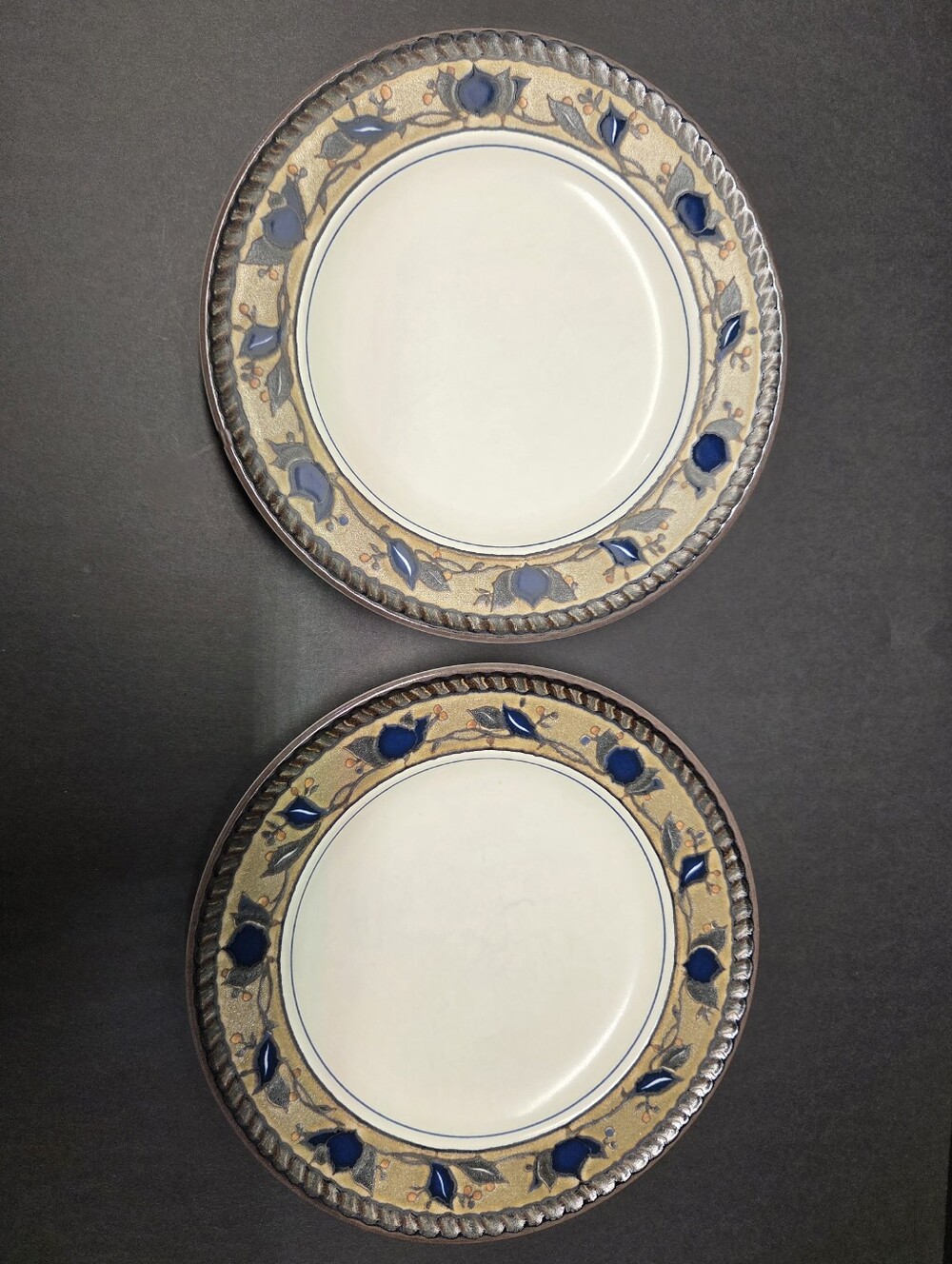 2x Mikasa Intaglio Arabella CAC01 Dessert Salad Plates 7" Across 1986 Pattern